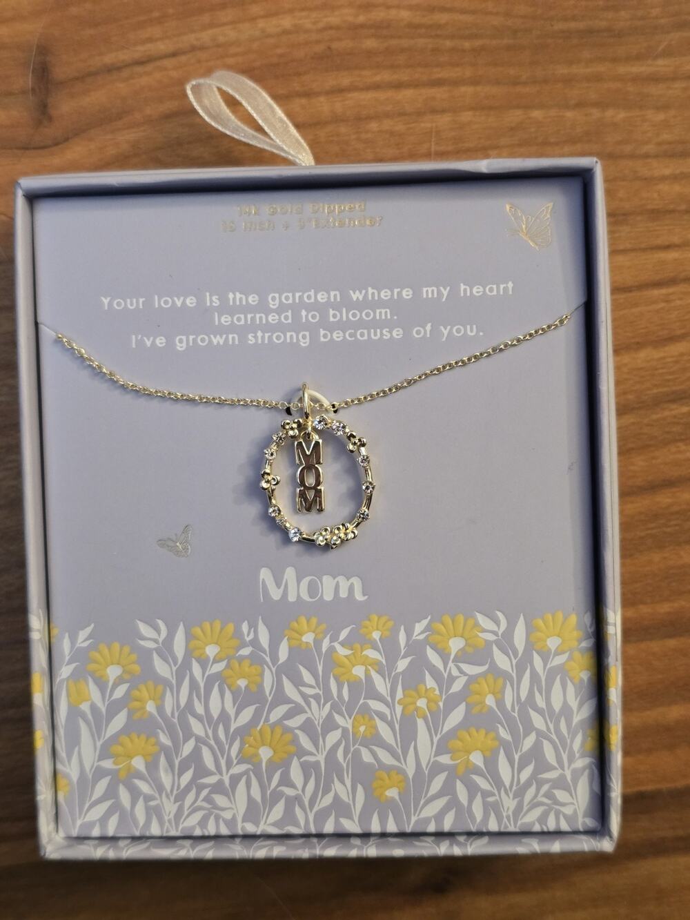 14k gold-dipped "Mom" pendant necklace set in a floral gift box S26